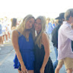 Meet your Posher, Ella